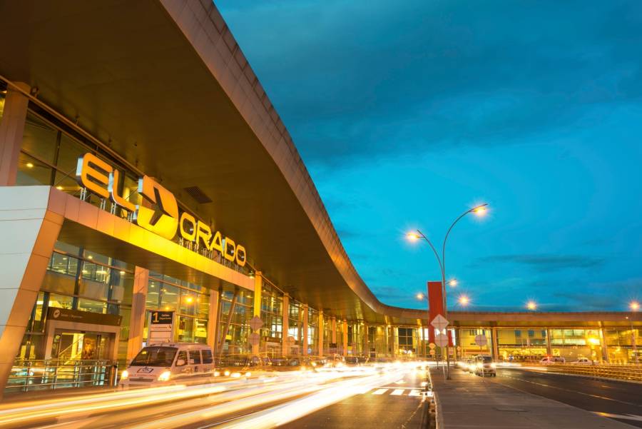 Colombia da primer paso para reabrir vuelos internacionales