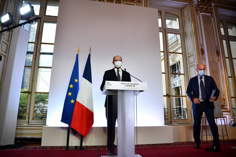 Francia hace obligatorio el uso de mascarillas en todo París