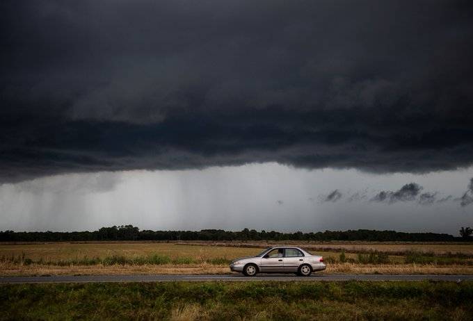 Laura se degrada a tormenta tropical; mantiene su avance por Luisiana y Arkansas