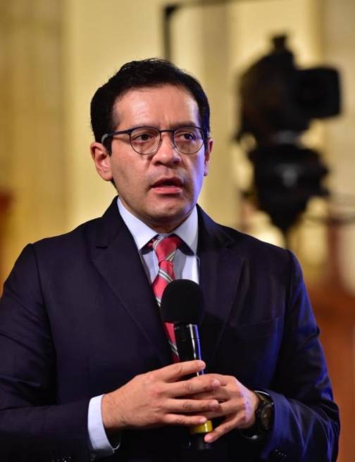 ISSSTE enfrenta pandemia con un déficit de personal del 43%