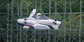 Con &eacute;xito logran primer prueba de auto volador tripulado