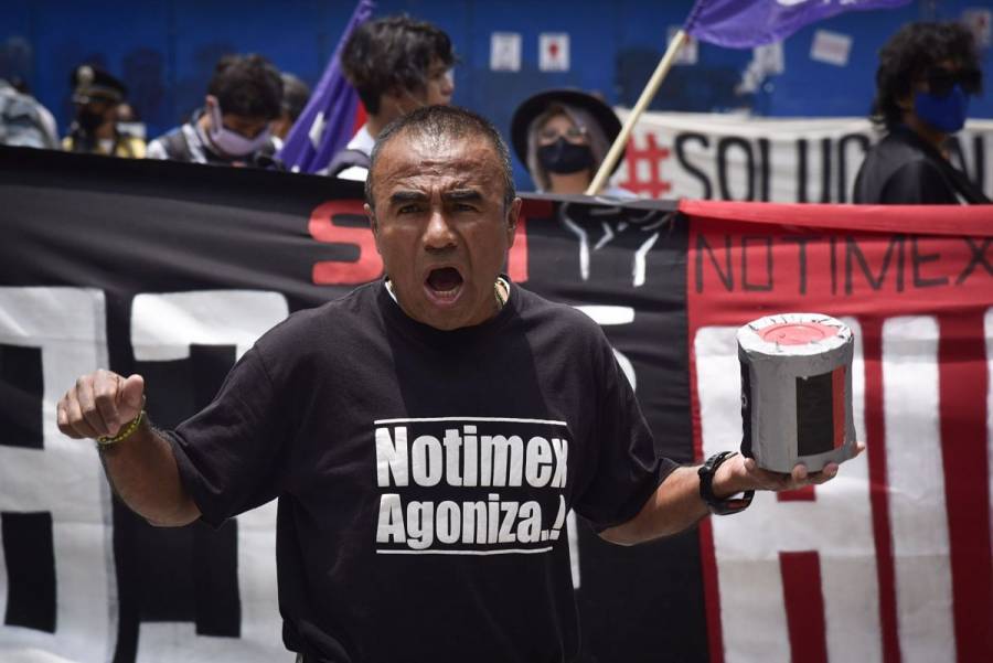 Denuncia SutNotimex persecución política contra secretaria general