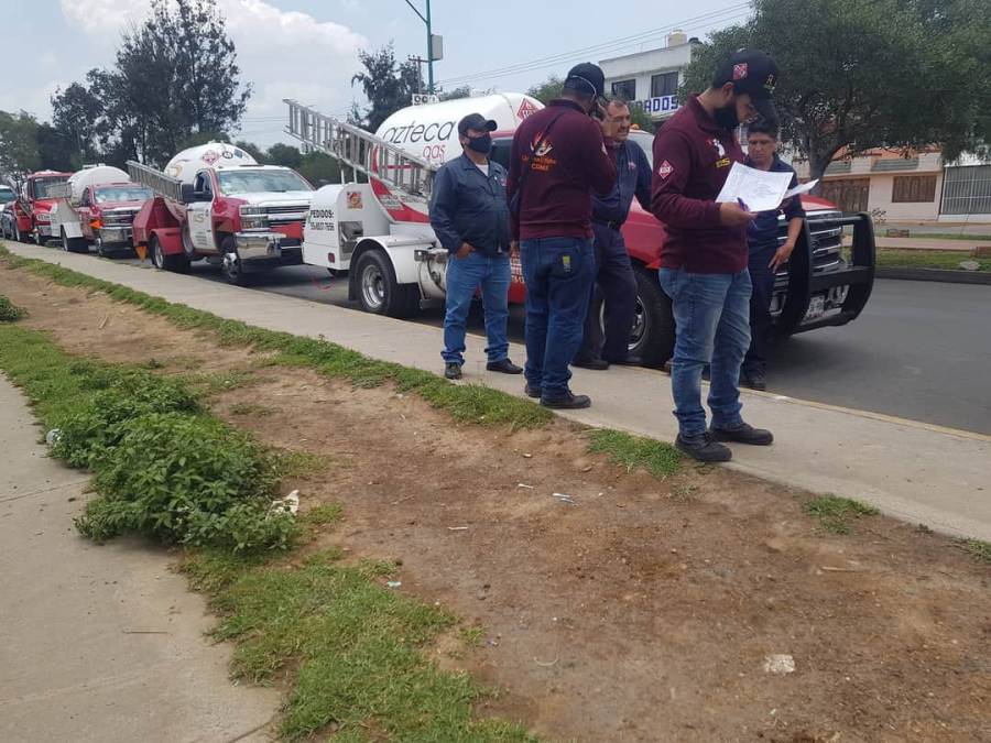 PROTESTAN CONTRA PIPAS Y GASERAS CLANDESTINAS