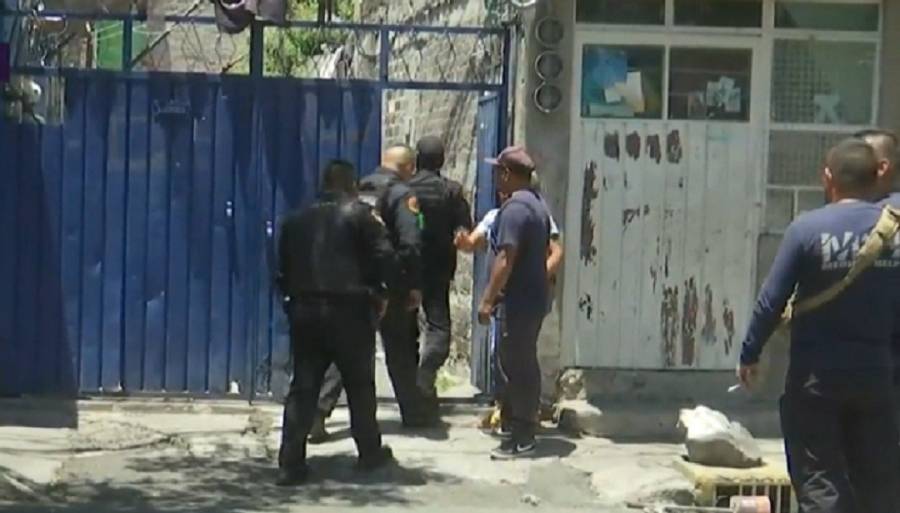 Dos detenidos y un muerto tras balacera en Iztapalapa