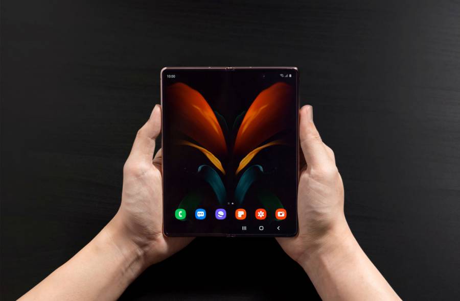 Samsung presenta su nuevo tel&eacute;fono plegable; es el m&aacute;s grande