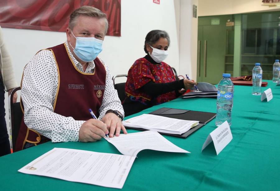 Firman SUPERISSSTE e INAPAM convenio para beneficio de adultos mayores
