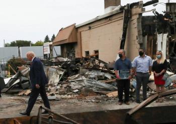 “Estoy comprometido con la reconstrucci&oacute;n de Kenosha”, afirm&oacute;