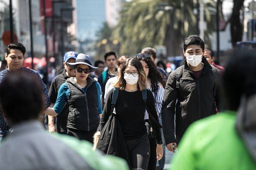 Y llama a M&eacute;xico a no confiarse  en el “descenso de la curva”