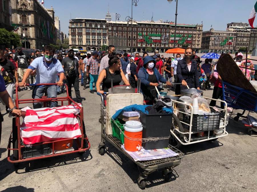 VENDEDORES DE ANTOJITOS Y COMIDA EN V&Iacute;A P&Uacute;BLICA PROTESTAN POR OPERATIVOS EN SU CONTRA