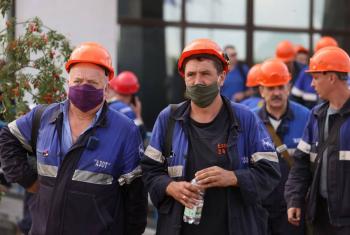 Pedidos de ayuda por desempleo EEUU caen m&aacute;s de lo previsto