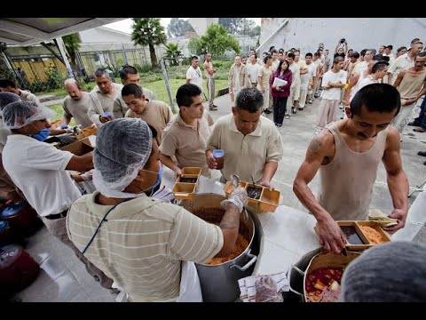 Giran tercer orden de aprehensión contra Zerón por caso Iguala