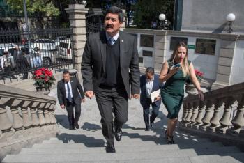 Carlos Salinas estar&iacute;a implicado en desv&iacute;os de C&eacute;sar Duarte: Corral