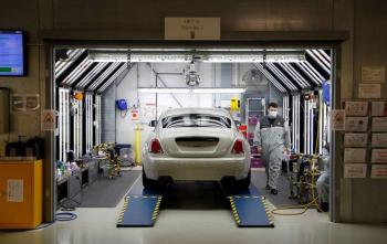 Producci&oacute;n y exportaci&oacute;n de autos cae 13% en agosto: Inegi