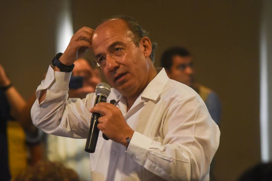 Decisión del INE, no nos detendrá: Calderón