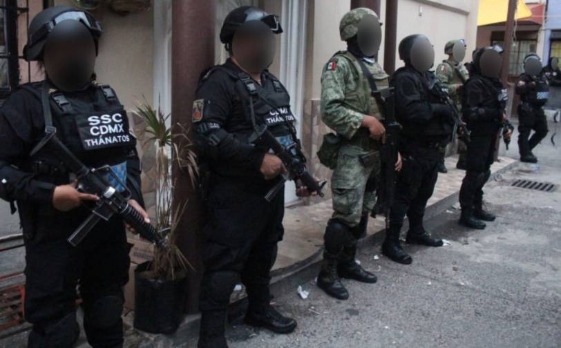 Al menos 15 detenidos en ocho cateos en Venustiano Carranza