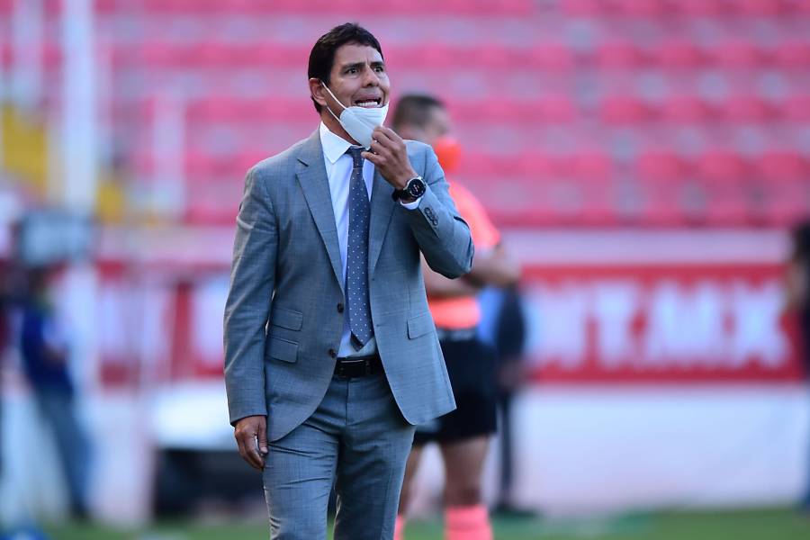 Necaxa despide a Alfonso Sosa