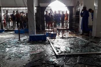 Al menos 17 fallecidos por explosi&oacute;n en mezquita de Bangladesh