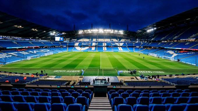 Manchester City reporta dos casos positivos de Covid-19
