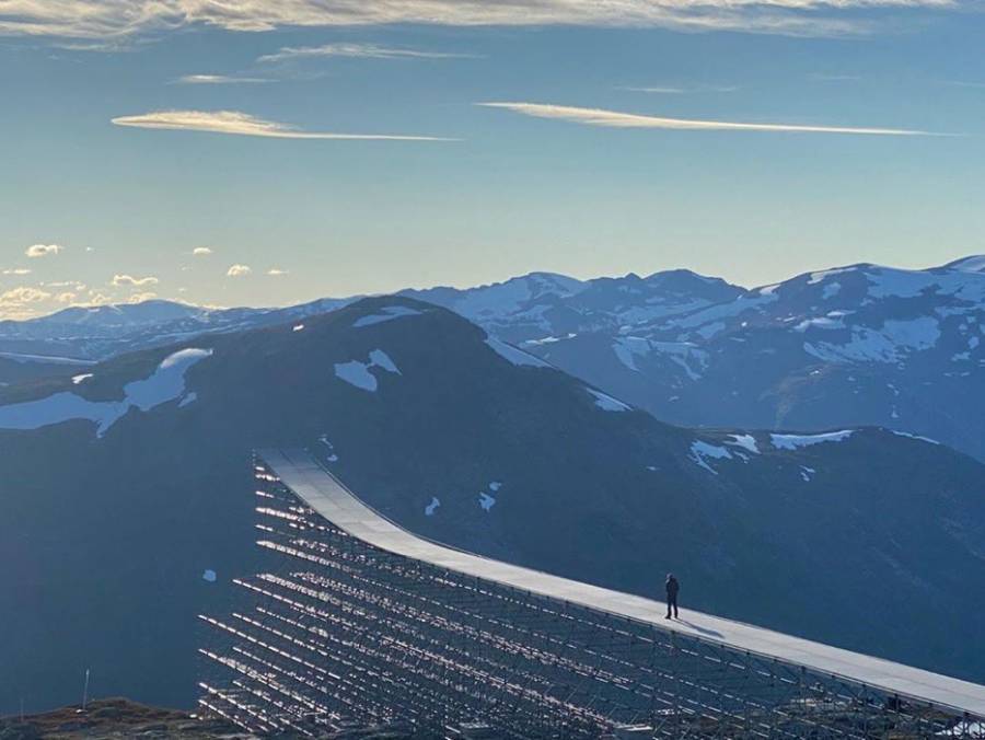 Video: Durante rodaje de Misión Imposible 7, Tom Cruise saltó al vacío en una motocicleta