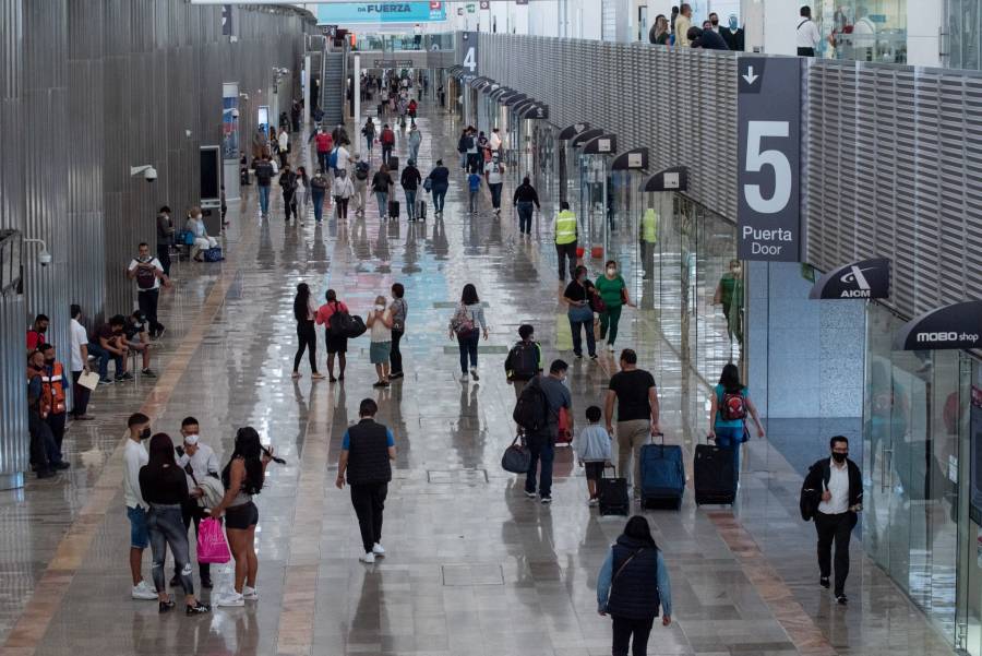 EE.UU. baja alerta de viaje para M&eacute;xico; solicita a ciudadanos reconsiderar visita por Covid-19