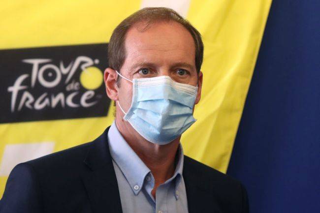 El director del Tour de Francia da positivo a Covid-19