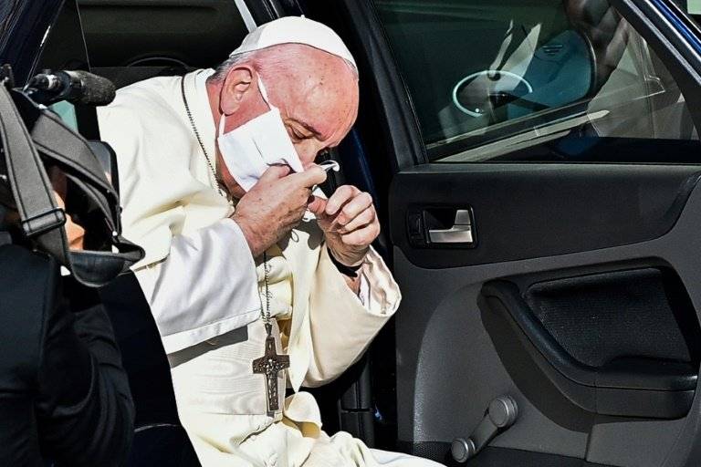 Video: Papa Francisco utiliza mascarilla por primera vez desde el comienzo de la pandemia