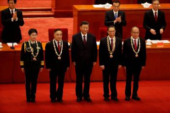 Con 900 mil muertos en puerta,  China celebra fin del Covid-19