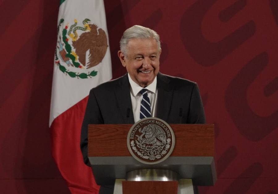 “QUIEREN QUE NOS QUEDEMOS CALLADOS PERO ESO NO SE VA A PODER”, DICE AMLO A INE