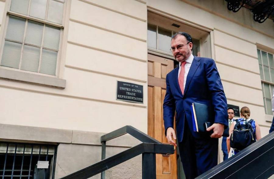 Estudiantes piden la salida de Luis Videgaray del MIT