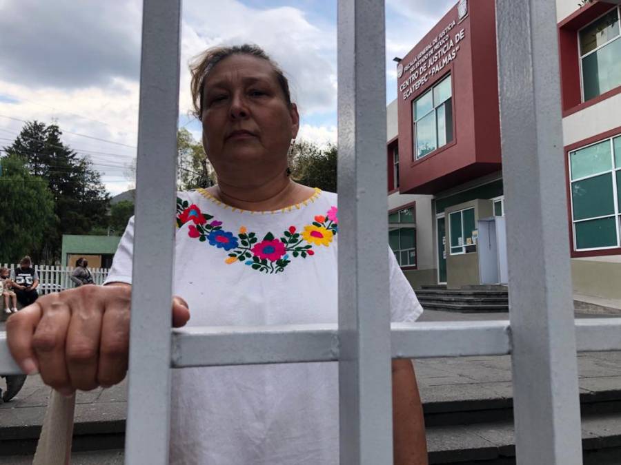 PROTESTA POR LA LIBERTAD DE UN HIJO, Y LE DETIENEN A OTRO SIN JUSTIFICACIÓN