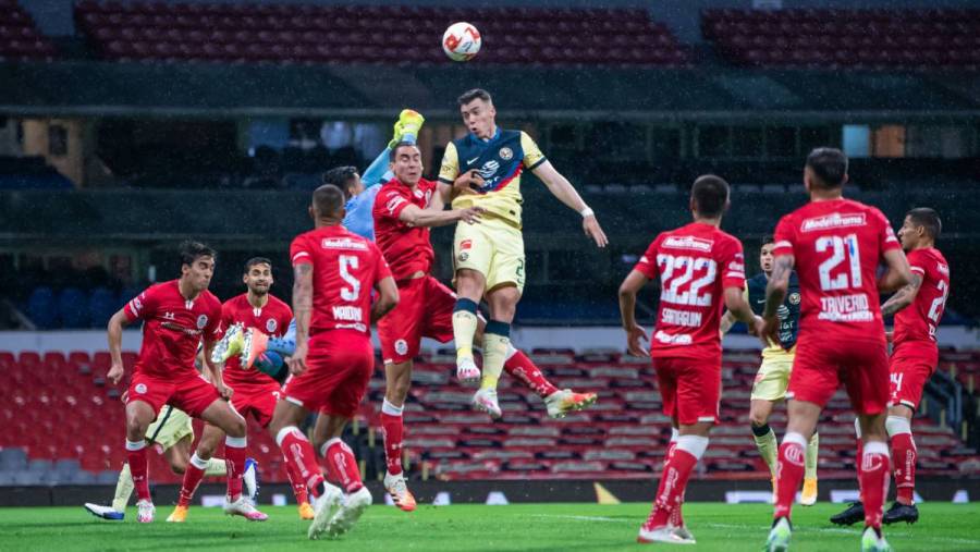 América deja escapar el triunfo ante Toluca y se conforma con empate