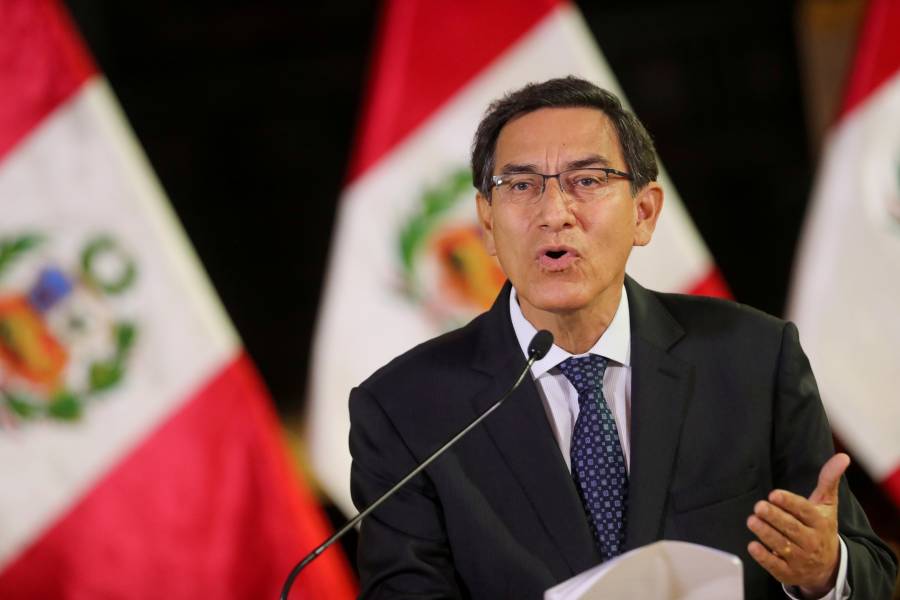 Gobierno de Perú presenta recurso para suspender el juicio político contra Vizcarra