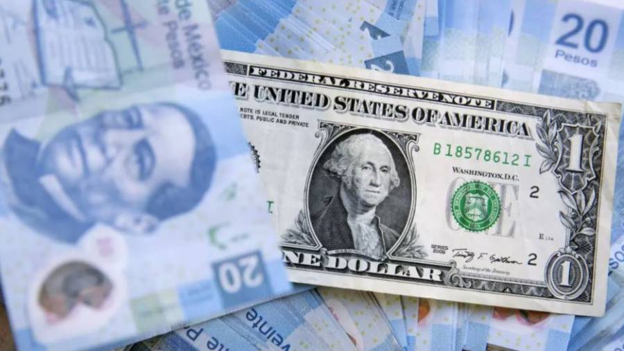 Peso alcanza máximo nivel desde marzo y rompe barrera de 21 dólares