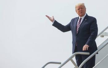 Trump insin&uacute;a que buscar&aacute;  tercer periodo de gobierno