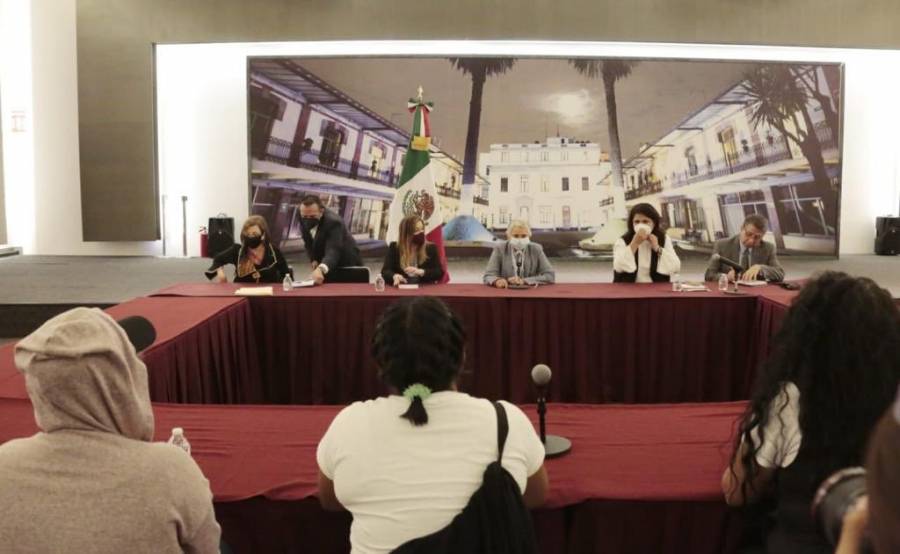 Sánchez Cordero se reúne con colectivos de mujeres en Segob