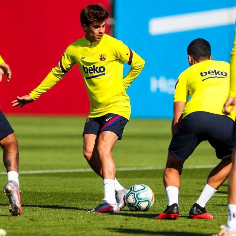 Riqui Puig no entra en planes de Ronald Koeman