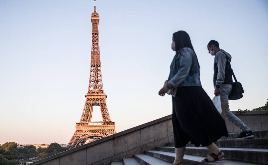 Francia registra nuevo récord de casos de Covid-19: 13 mil 498 en un día