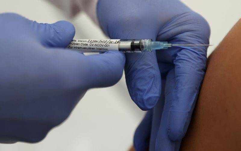 Segundo voluntario de vacuna AstraZeneca contra Covid-19 presenta enfermedad neurológica