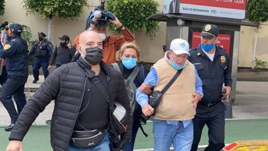 Gilberto Lozano, dirigente de FRENAAA abandona campamento de Avenida Juárez
