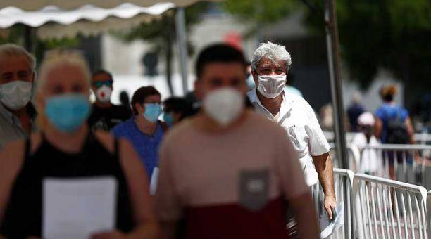 Suman 30.6 millones de contagios y 950 mil muertes por Covid-19 en el mundo