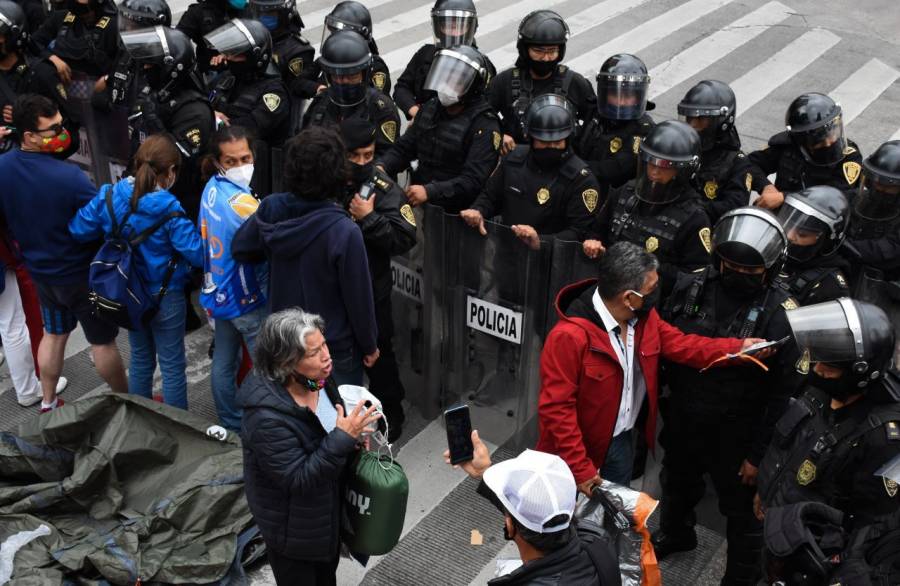 GobCDMX aclara que detuvo avance de FRENAAA para evitar choque con otras protestas