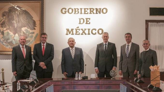 AMLO SE REUNE CON CEO DE COLA-COLA