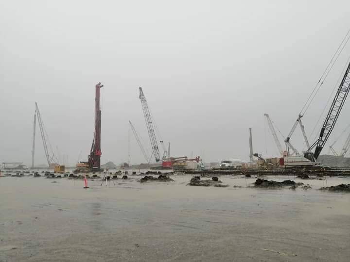 Fuertes lluvias inundan Refinería de Dos Bocas en Tabasco