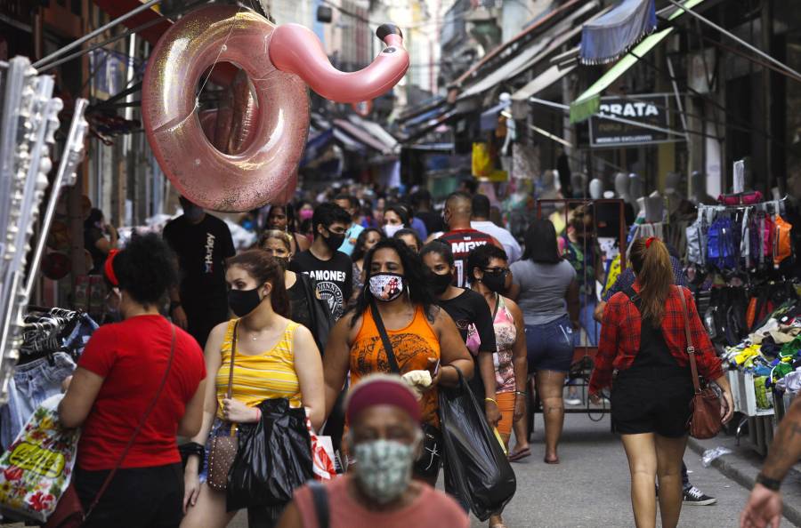 Brasil reporta más de 33 mil nuevos casos de COVID-19