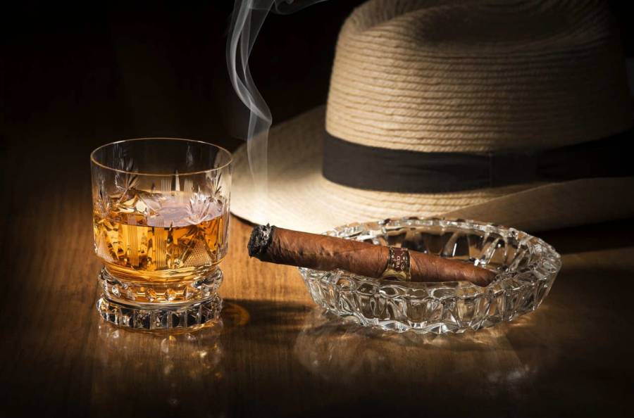 EEUU prohibir&aacute; importaci&oacute;n de cigarros y licores de Cuba