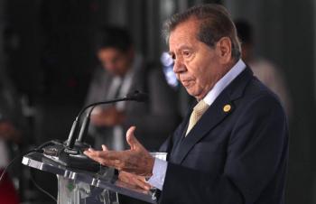 “Esa calva ser&aacute;fica est&aacute; hueca”, dice Mu&ntilde;oz Ledo a Anaya