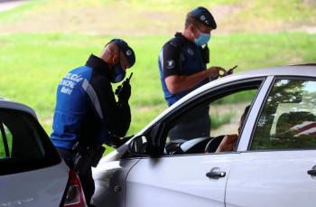 222 polic&iacute;as y 300 m&eacute;dicos pide  Madrid para salir de la crisis