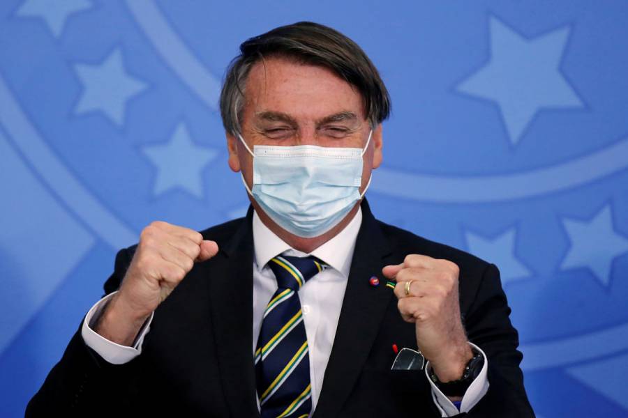 Bolsonaro abandona hospital tras ser sometido a cirugía por piedra en la vejiga