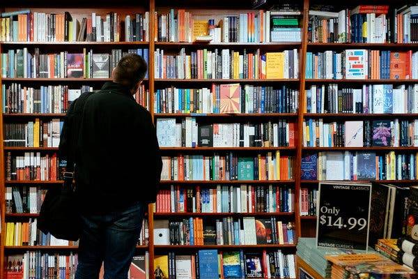 Con dinero de subastas FCE regalaran libros históricos