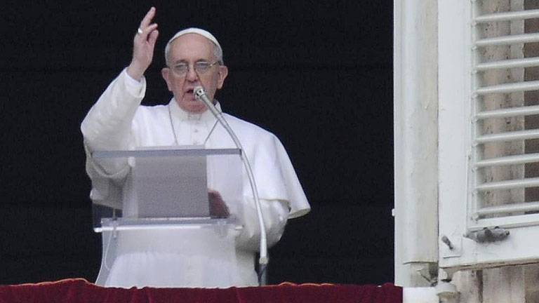 Papa Francisco recuerda a migrantes que se ven obligados a huir como Jesús